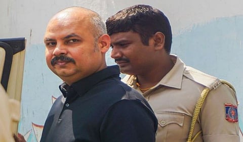 स्‍वाती मालीवाल हल्‍ला प्रकरणातील संशयित आरोपी बिभव कुमार यांच्‍या न्‍यायालयीन कोठीडत आज (दि.१५) दिल्‍लीतील तीस हजारी न्‍यायालयाने २२ जूनपर्यंत वाढ केली आहे.