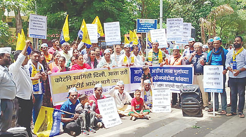 AAP Parents Union protesting at Balgandharva Chowk on Sunday for RTE entrance