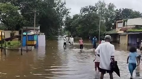 Kolhapur Radhangari road haladi village flood updates 