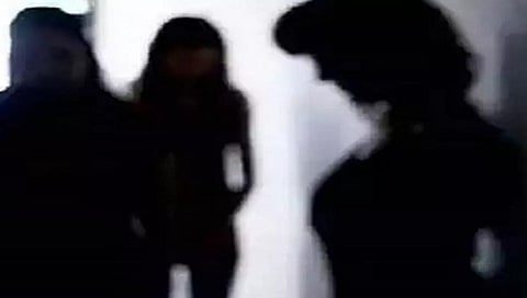 police raid on kuntankhana in Grantroad