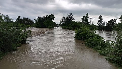 Flooding of Nand river in Umred taluka, blocking many roads