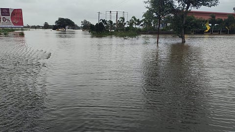 Kolhapur-Gaganbawda road closed; Four feet of water on the road near Balinga bridge