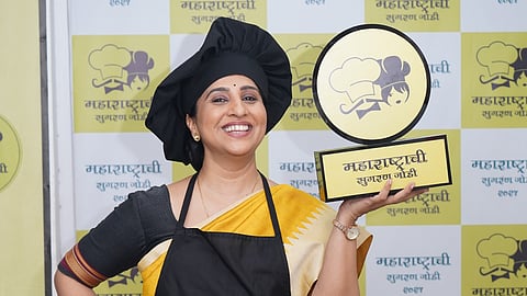 Aai Kuthe Kay Karte TV serial 