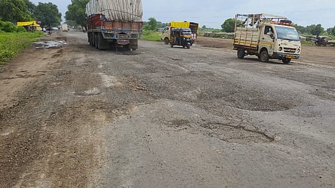 Jalgaon Road 