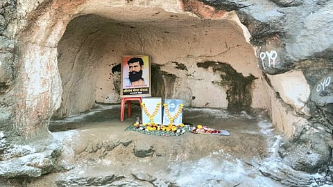 Meditation cave of Vasudev Balwant Phadke on Netivali mountain