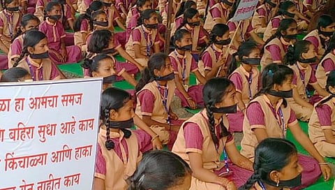 Protest of Badlapur incident from students of Abhinav Vidyalaya