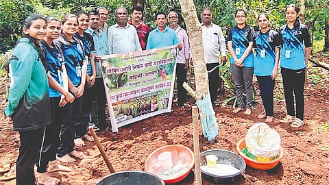 Ratnagiri Guidence To Farmers