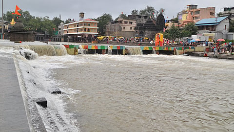 Nashik Rain Update Godaghat 