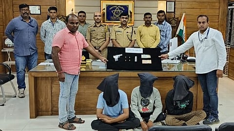  pistol trafficking   three arrested in  Dhule 