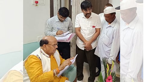 पिंपळनेर : आदिवासींच्या न्याय मागणीसाठी आयोग अध्यक्षांकडे भाजपतर्फे निवेदन