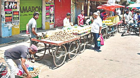 
street vendors