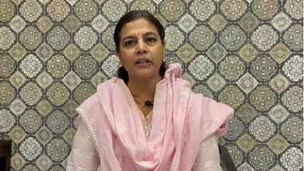 जितेंद्र आव्हाड यांच्या पत्नी ऋता आव्हाड 