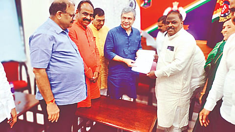 रेल्वेमंत्री अश्विनी वैष्णव