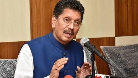 
Dipak Kesarkar |