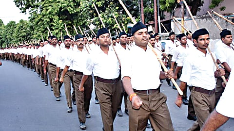 विजयादशमी,  राष्ट्रीय स्वयंसेवक संघ संचलन 