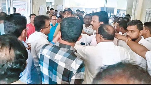 Kudal Mahayuti Thackeray Shiv Sena clash