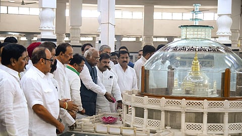 Mallikarjun Kharge's visit to Deekshabhumi