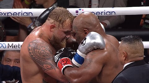 Mike Tyson vs Jake Paul