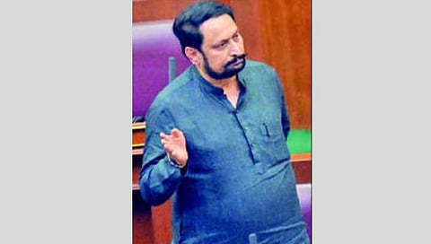 Laxman Savadi  