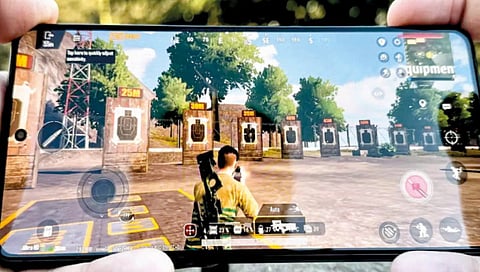 Train mows down 3 teenage boys playing PUBG on railway tracks in Bihar