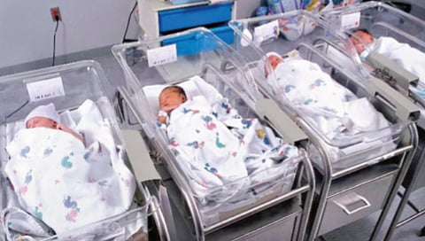 Indian pregnant woman in hospital for US citizenship