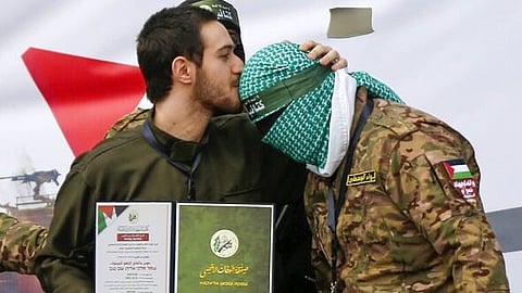 Hostage kissed Terriorist