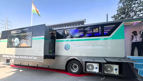 mobile tele-robotic surgery