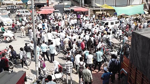 Ambad villagers roadblock 