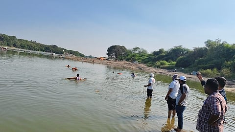  Paithan news Godavari river accident