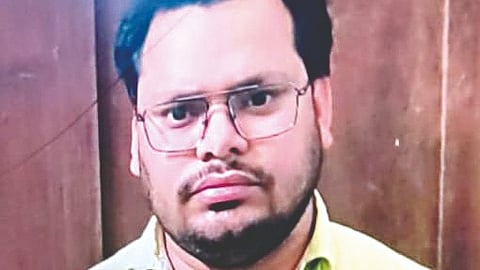 तिवारी  तिकीट परीक्षकाने (टीटीई) 