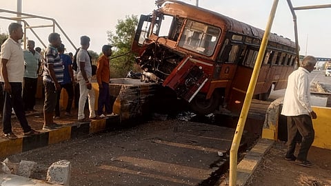 Wardha Bus Accident News