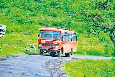 थांबा असूनही जामखेड आगाराच्या बस सुसाटच