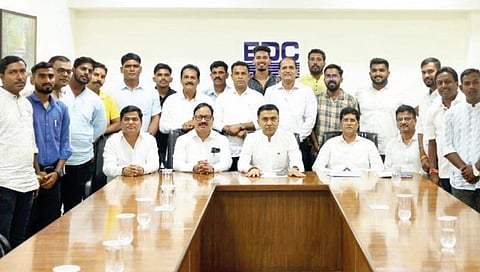 cm-dr-pramod-savant-assurance-in-high-level-meeting