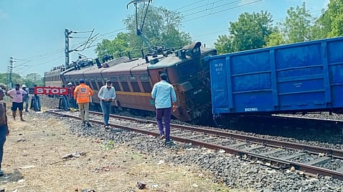 Amalner Train Derailment 
