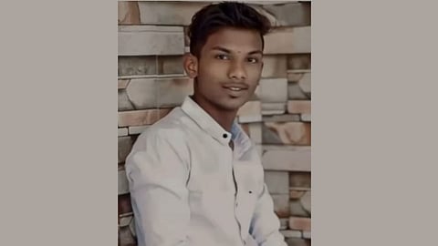 Worker Dies in Machine Accident