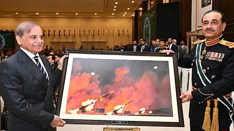 Asim Munir Shehbaz SharifPakistan Army, f