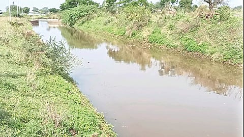 मनमाड (नाशिक) 
