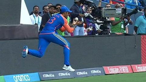 cricket boundary catch rule