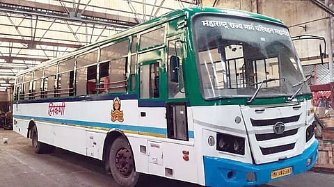 Hirkani Bus