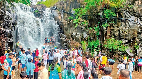 Sindhudurg Waterfall Issue 