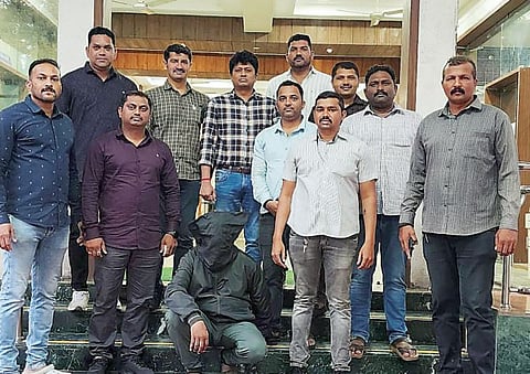 Pune Raid