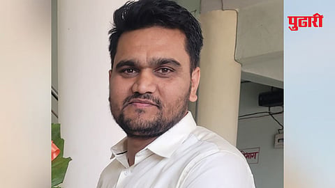 लाचप्रकरणी ताब्‍यात घेण्यात आलेला माजलगाव नगरपालिकेचा मुख्याधिकारी चंद्रकांत चव्हाण 