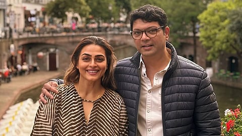 image of Shilpa Shirodkar and her husband 