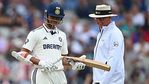 IND vs ENG Test : जैस्वालच्या बॅटचे दोन तुकडे! वोक्सच्या वेगवान गुड लेन्थ चेंडूने केला घात (Video)