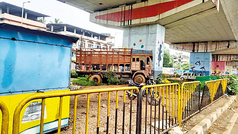 Kankavli Flyover Mess