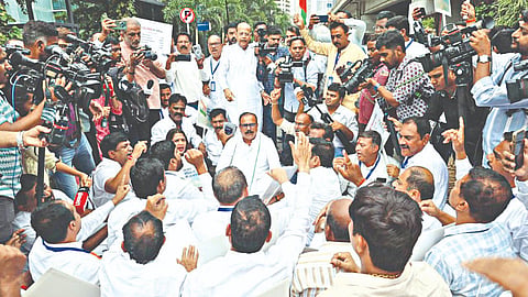 Harshvardhan Sapkal on Devendra Fadnavis