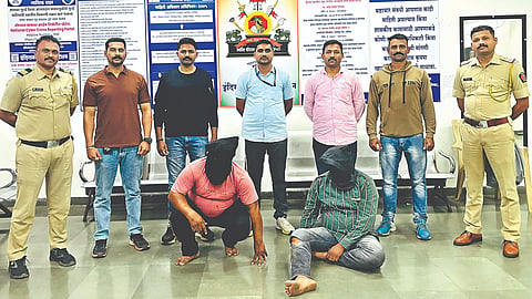 स्चेनस्नॅचर्स /  Chain Snatchers