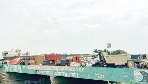Traffic jam Kedgaon