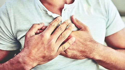 chest-heaviness-left-hand-pain-symptoms
