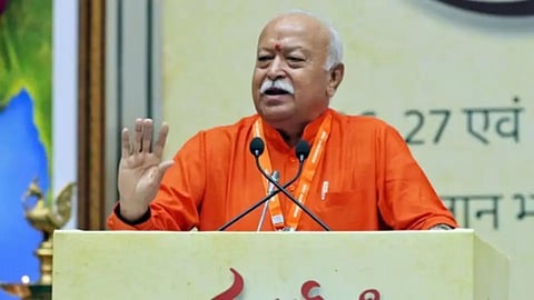 RSS Mohan Bhagwat : ‘राष्ट्रहितासाठी 3 अपत्ये जन्माला घालणे आवश्यक’ : सरसंघचालक मोहन भागवत 